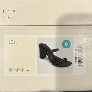 Women’s heels Size 8